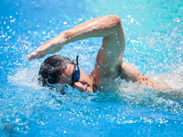 Bơi lội - sản sinh ra lượng lớn testosterone tự nhiên