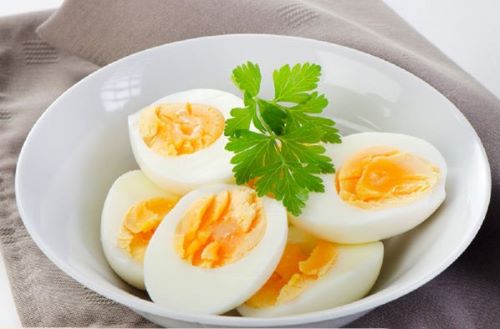Trứng luộc là món ăn đơn giản, thơm ngon và bổ dưỡng